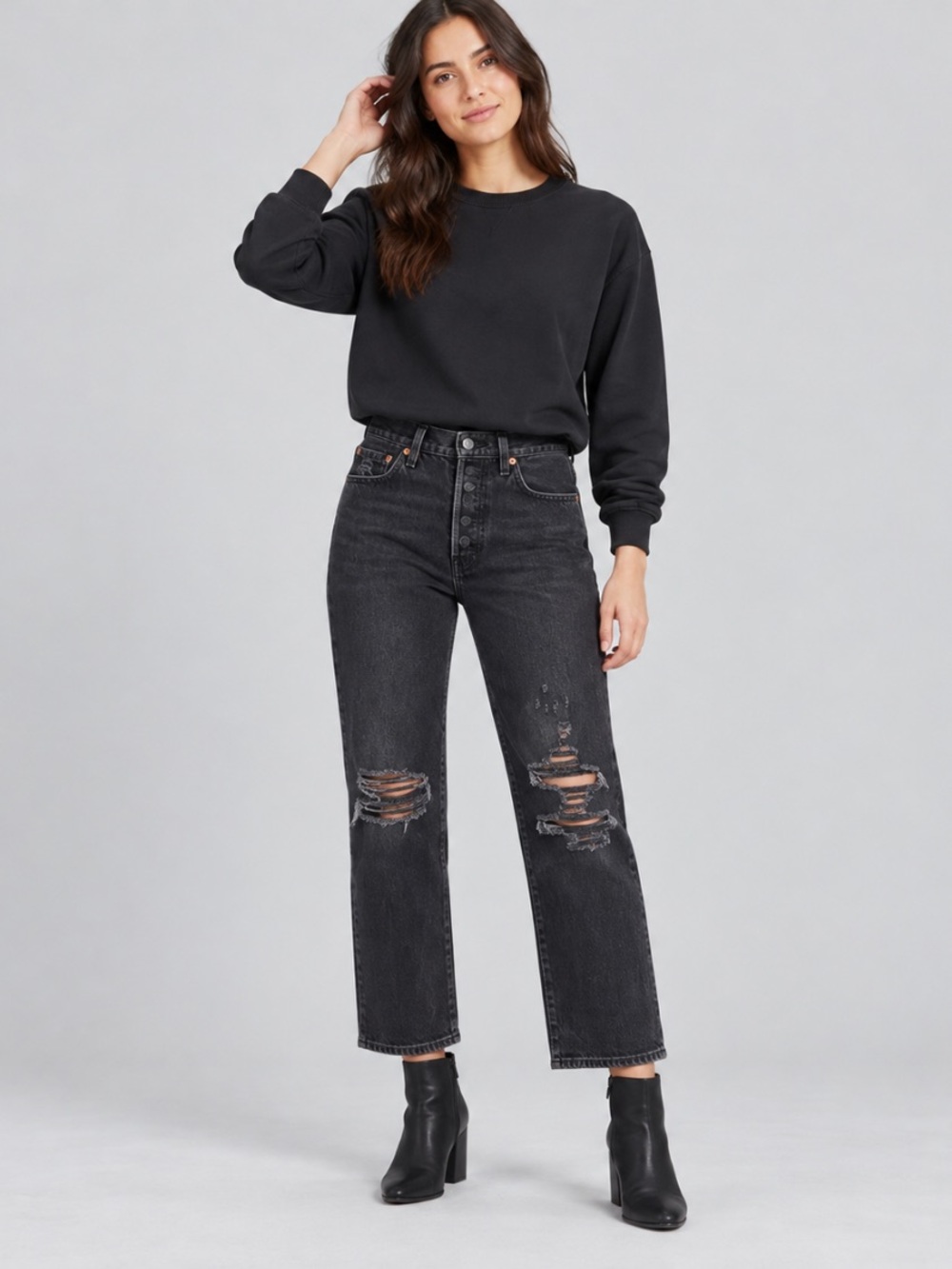 Levi’s Premium Ribcage Straight Ankle Distressed Black Jeans Size 25